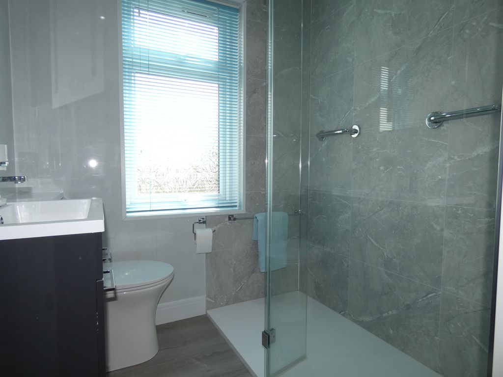 First Floor Shower Room- click for photo gallery